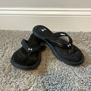 Black, UA, cushioned, flip flops